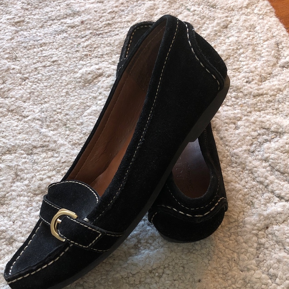 Talbots Black Loafers with Gold Accent - Picture 8 of 8